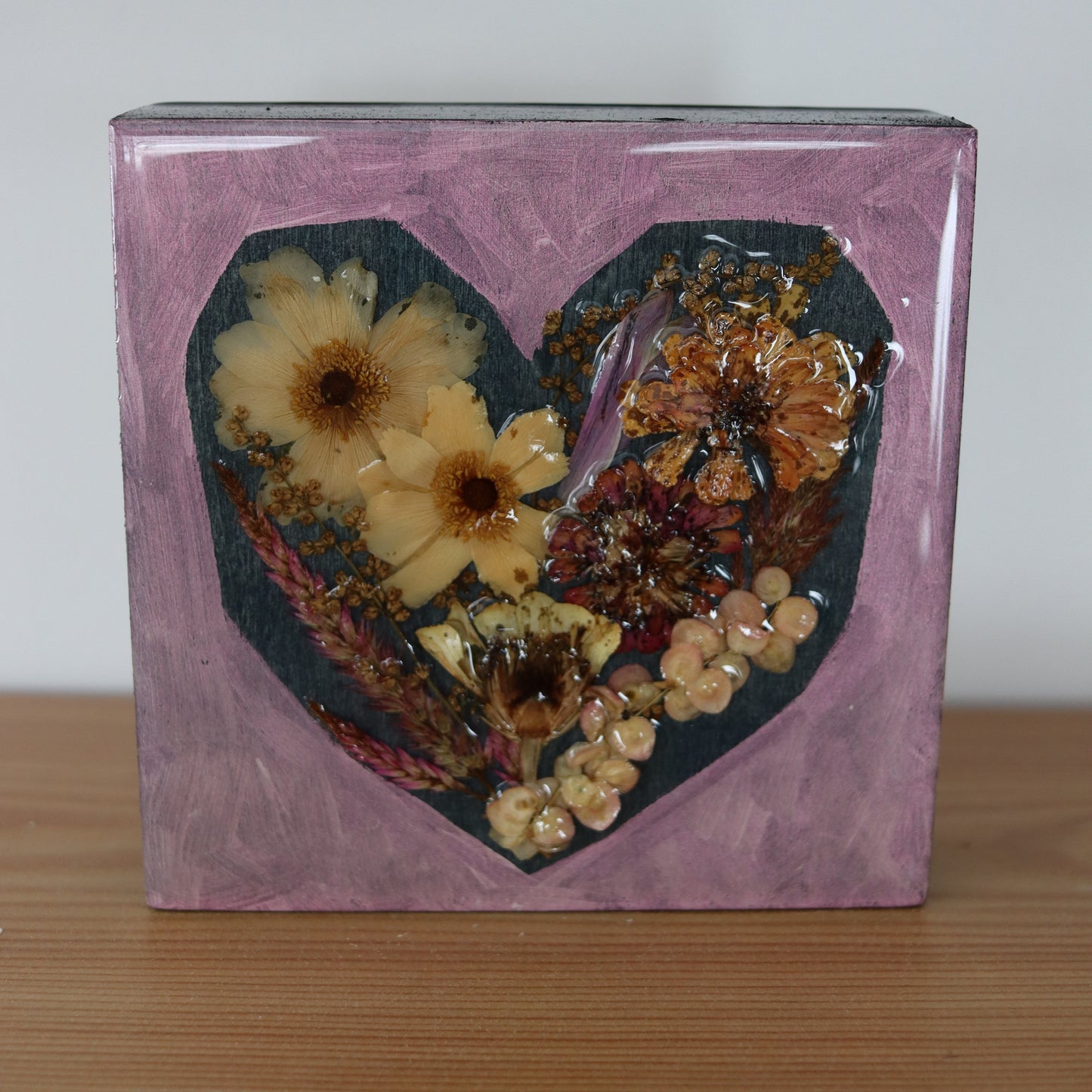 Herbarium Heart - Anemone & Zinnia
