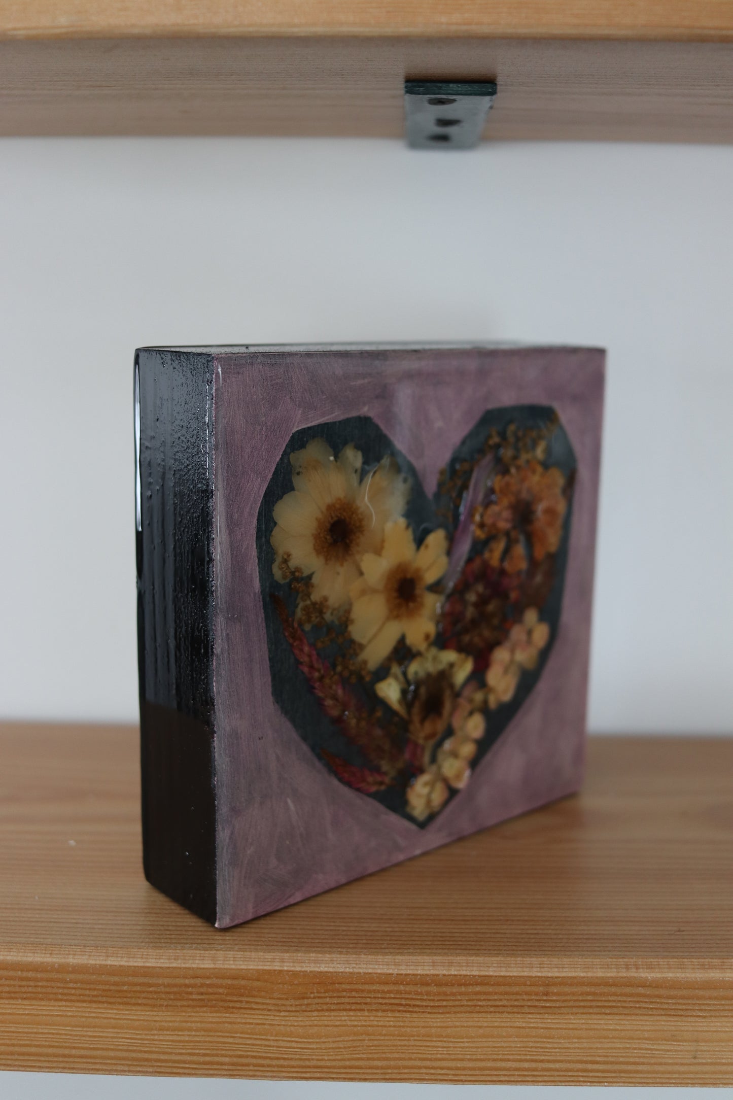 Herbarium Heart - Anemone & Zinnia