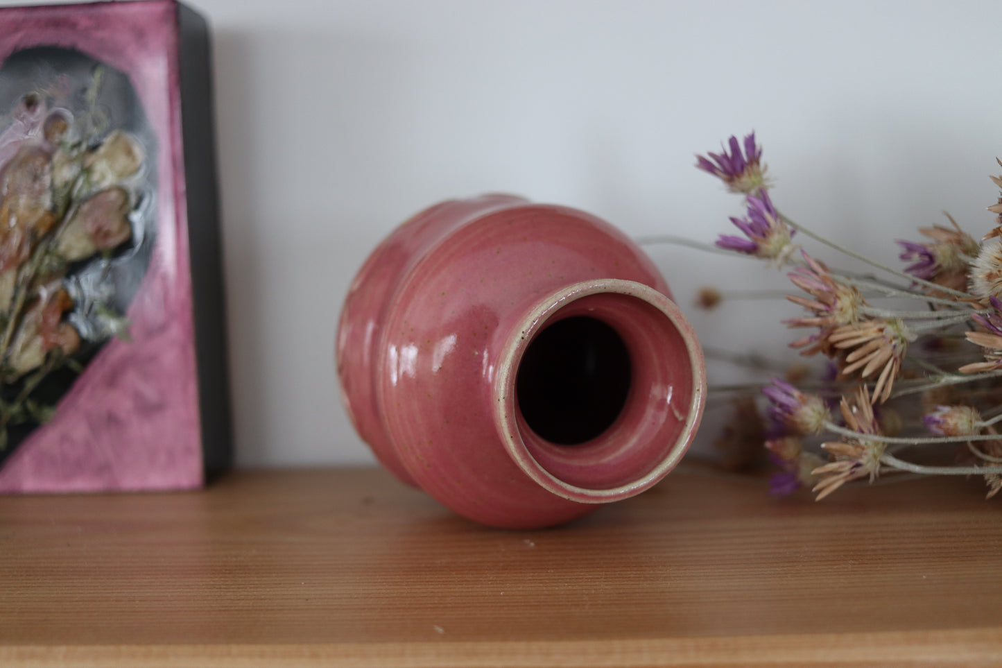 Bulb Vase with scalloped detail