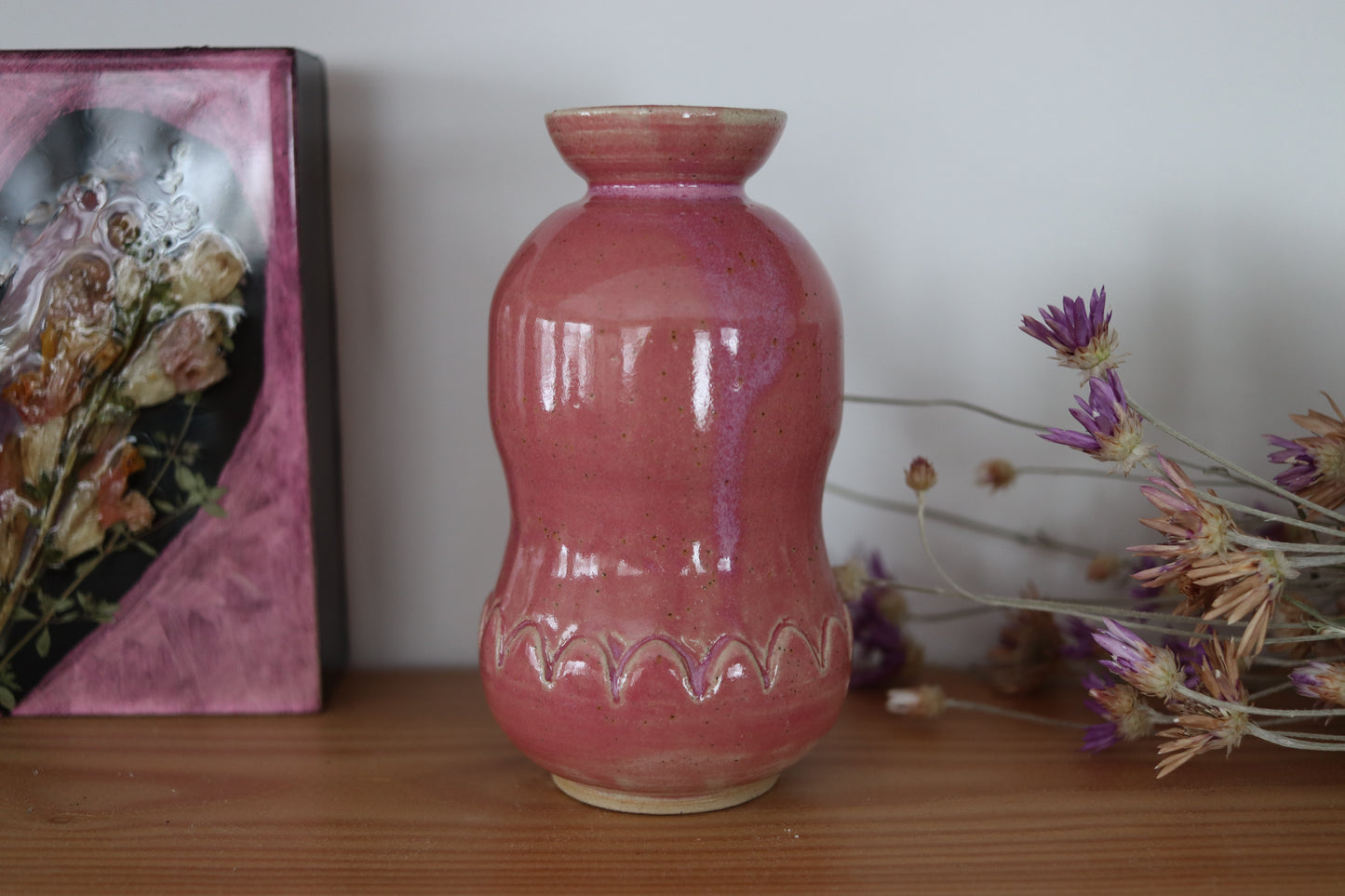 Bulb Vase with scalloped detail